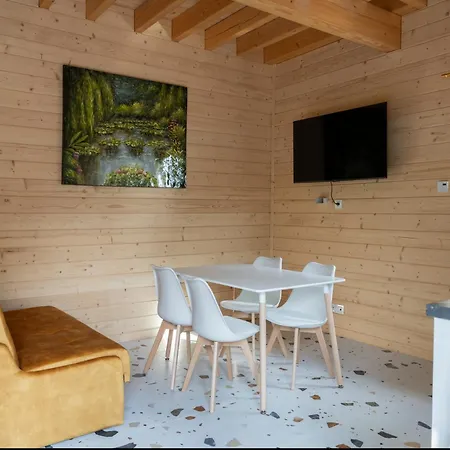 Holly House Osiek