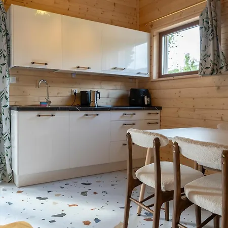 Holly House Osiek