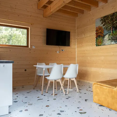 Holly House * Osiek